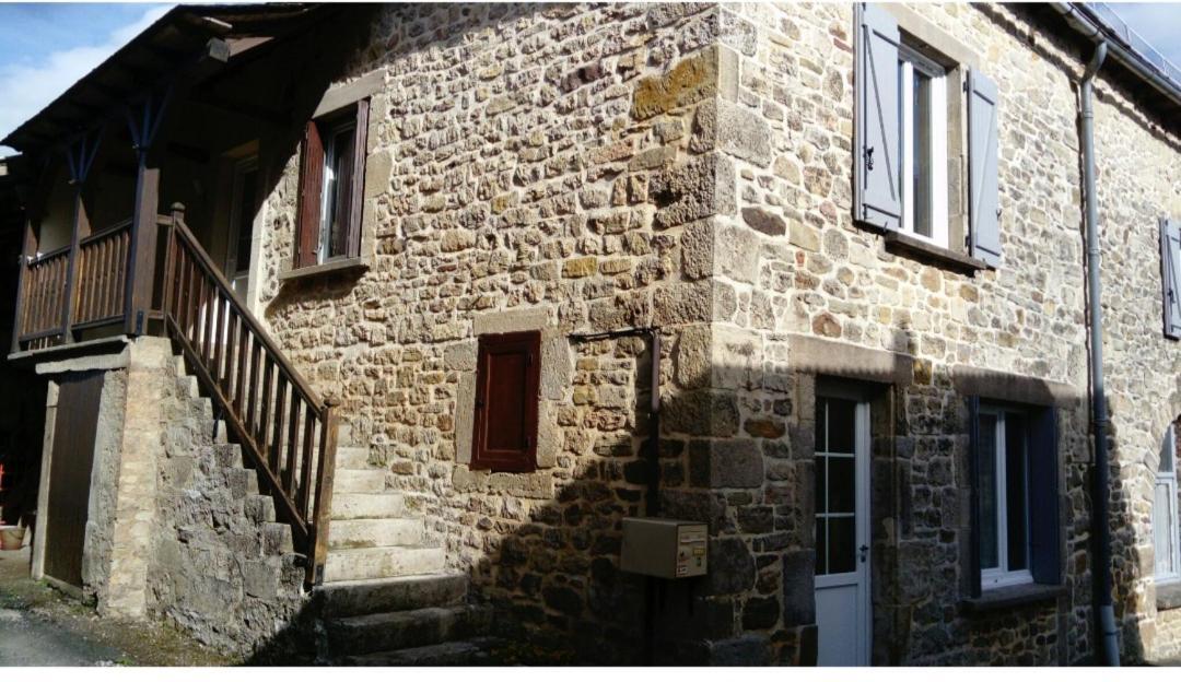 Maison De Village Goutrens Exteriör bild